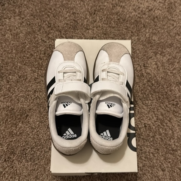 KIDS' ADIDAS LITTLE KID & BIG KID VL COURT 3.0 SNEAKERS Black White size 1 - Picture 6 of 6
